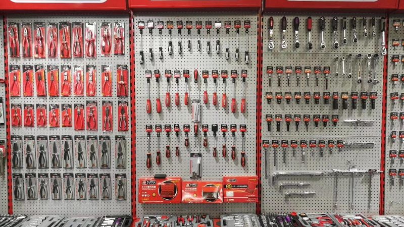 气动工具与电动工具：性能对比与适用场景分析